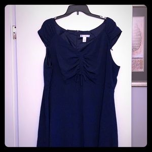 Sleeveless navy dress